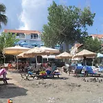 Hercules Sea Front Apartamento