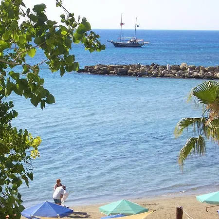 Hercules Sea Front Apartamento *
