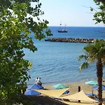 Appartement Hercules Sea Front *