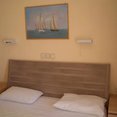 Hercules Sea Front Apartament