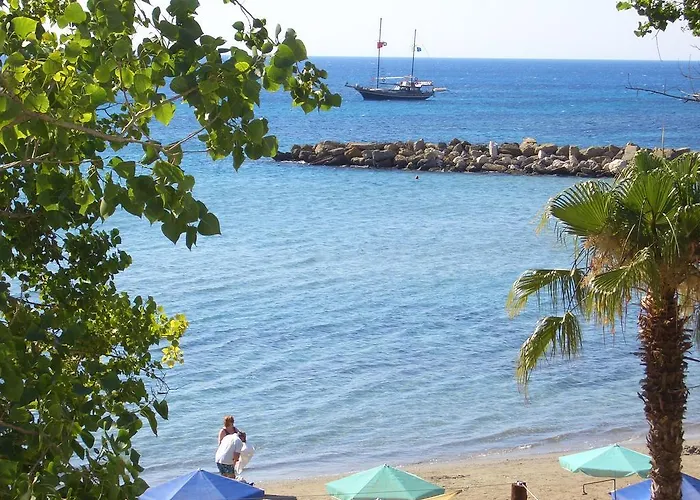 Hercules Sea Front Apartamento *